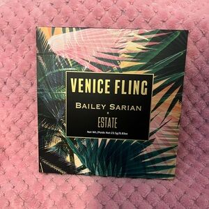 Venice Fling X Bailey sarian Pallet